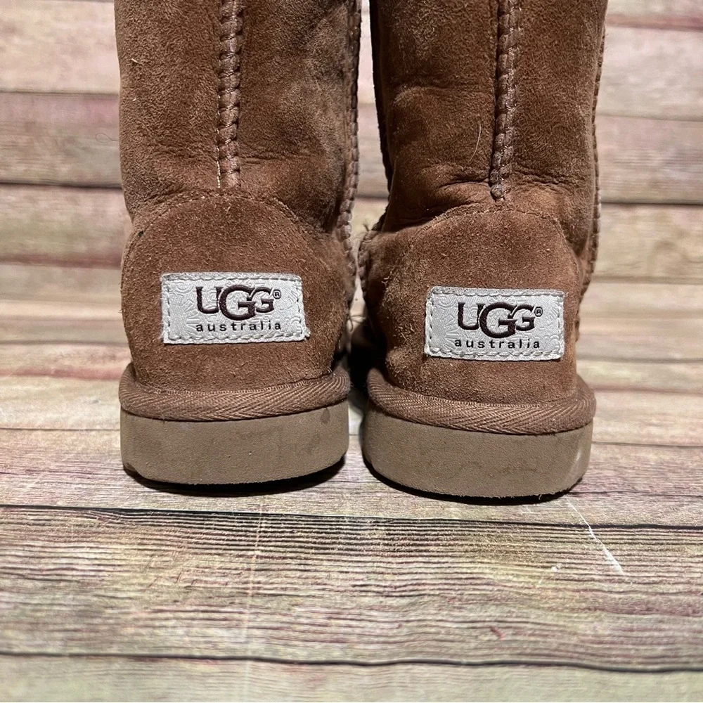 Ugg Brown Suede Classic Short Boots